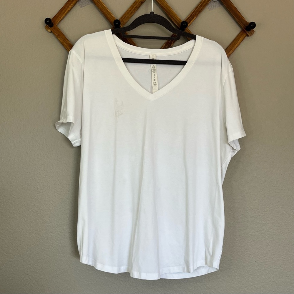 Lululemon Love V-Neck T-Shirt size 14